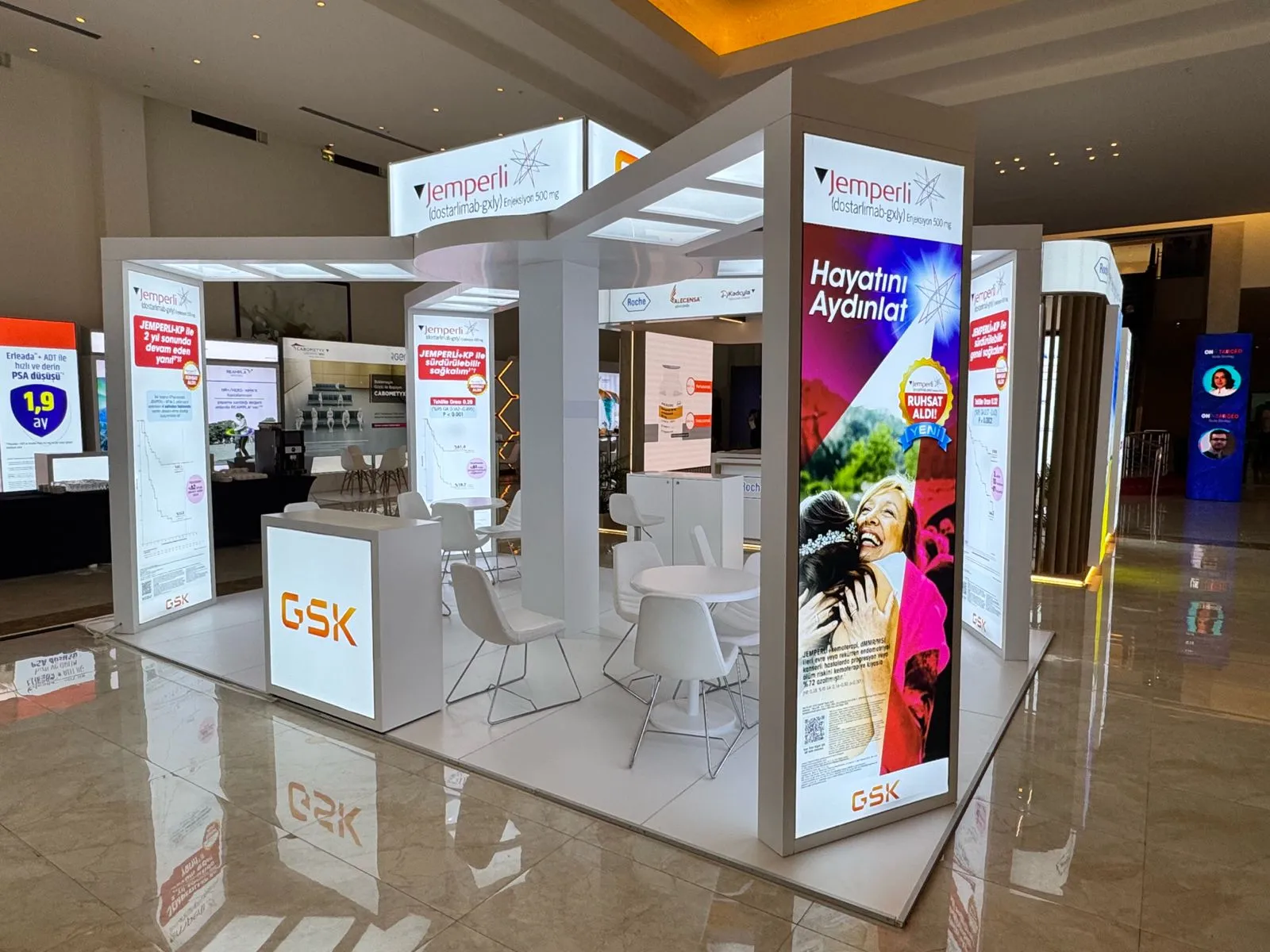 Serozan tarafından üretilen GSK modüler kongre standı